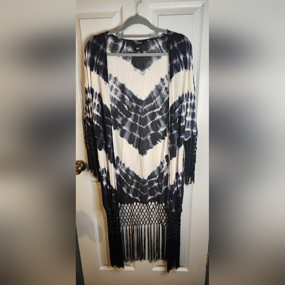 Torrid Black and White Tie-Dye Fringe Kimono
